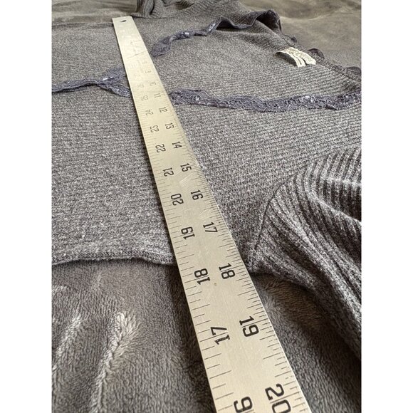 Urban Outfitters Women's Ribbed Lace Trim Shirt XS Gray Y2k Asymmetrical Hem - Picture 6 of 7